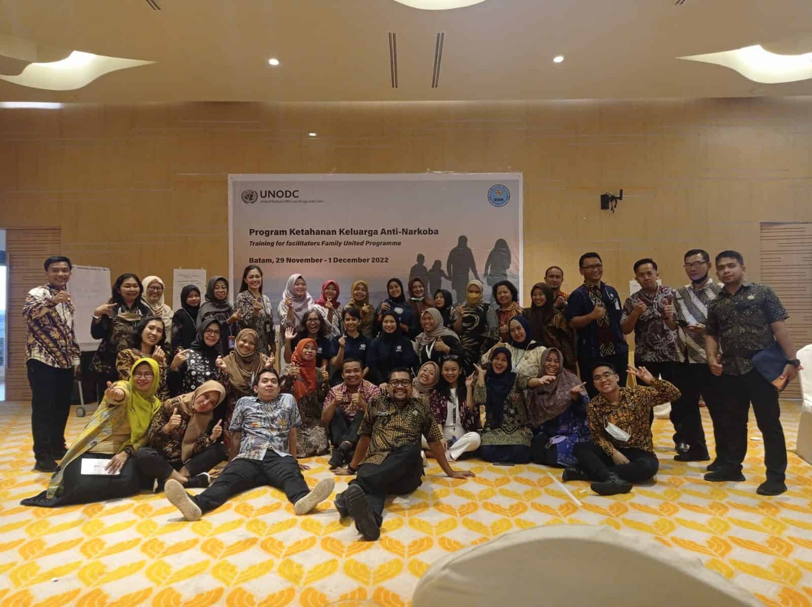 Kegiatan Asistensi Peningkatan Kapasitas Fasilitator Ketahanan Keluarga Anti Narkoba Hari Ke 3 di Harris Resort Barelang, Kota Batam Kegiatan Asistensi Peningkatan Kapasitas Fasilitator Ketahanan Keluarga Anti Narkoba Hari Ke 3 di Harris Resort Barelang, Kota Batam