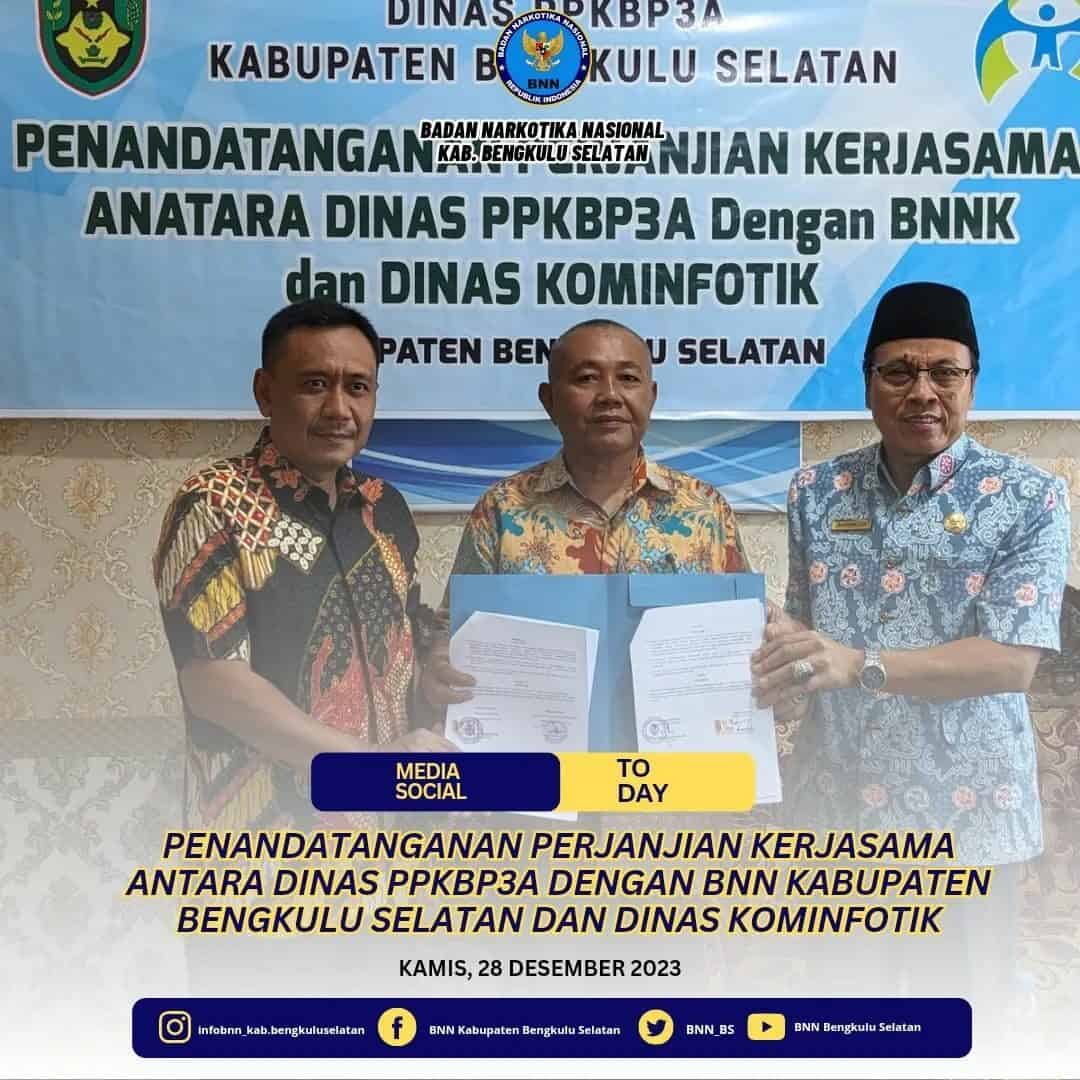 Kepala BNNK Bengkulu Selatan (Ali Imron, SE) dan Kepala Sub Bagian Umum (Ujang Sarmanto, SKM) Menghadiri kegiatan Penandatangan Perjanjian Kerjasama antara PPKBP3A dengan BNN Kabupaten Bengkulu Selatan dan Kominfotik di Ruang Rapat Kantor PPKBP3A. Konsep Otomatis